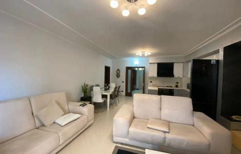 Apartamento 3+1+2